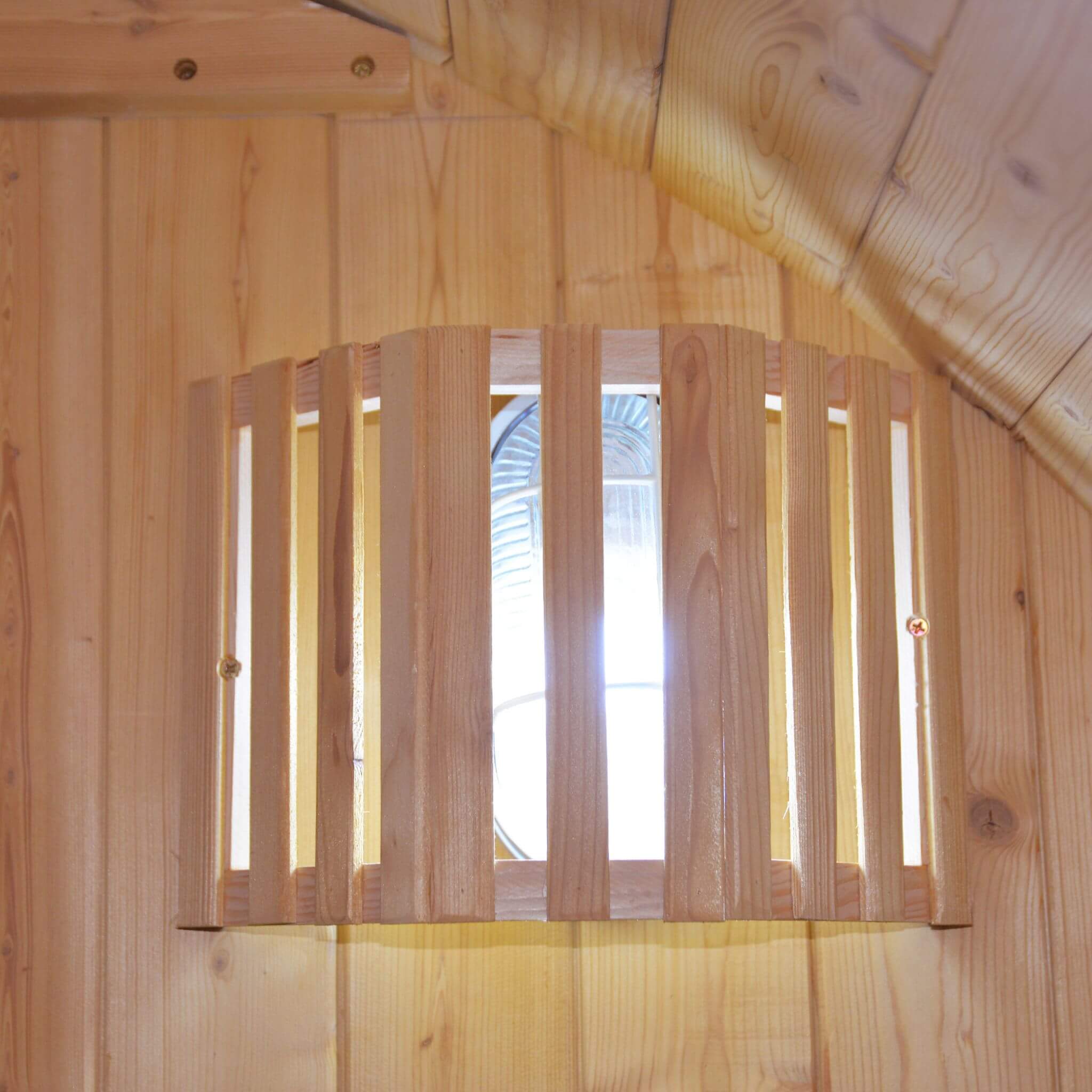 Thermora Ignite 4-6 Person White Oak Outdoor Barrel Sauna with 4.5kW Heater - SAK45968