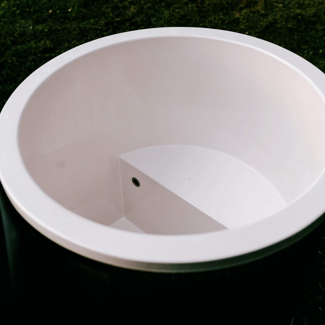 Premium 1-Person Fully-Assembled ThermoWood® Cold Plunge Tub