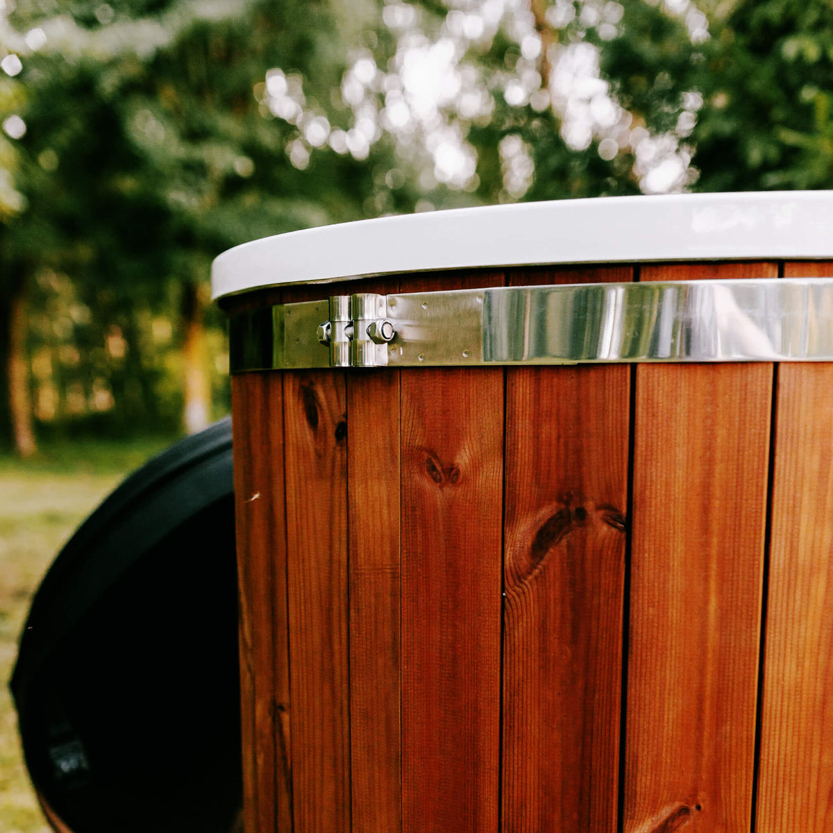 Premium 1-Person Fully-Assembled ThermoWood® Cold Plunge Tub