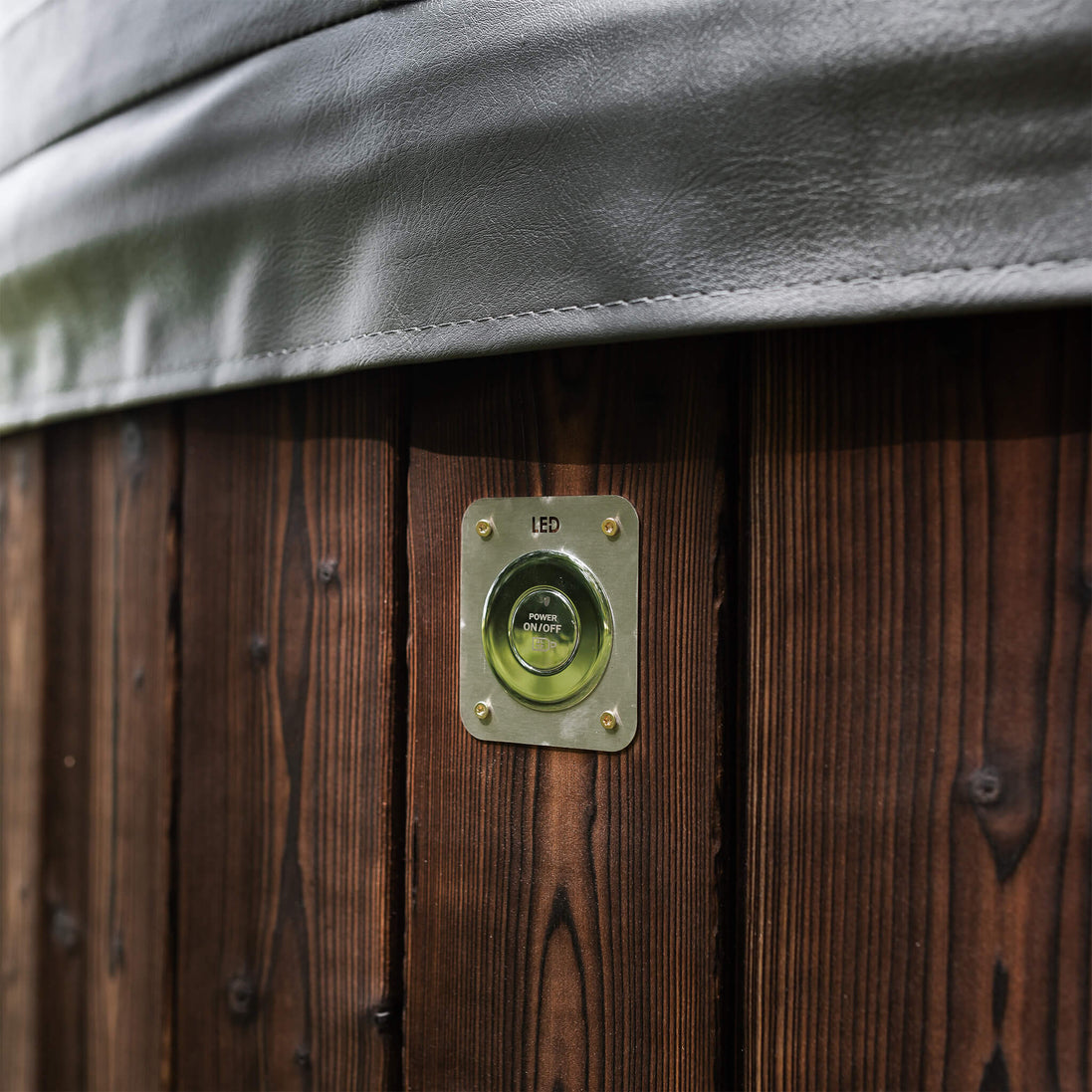 Premium 4-Person Fully-Assembled ThermoWood Wood-Fired Hot Tub (SAK14528)